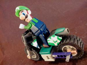 KNex Luigi and Standard Bike (12)